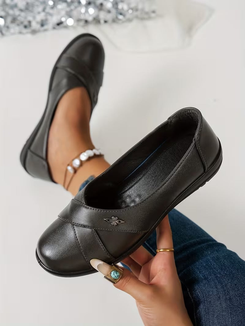 CHARLOTTE – CLASSIC PENNY LOAFERS