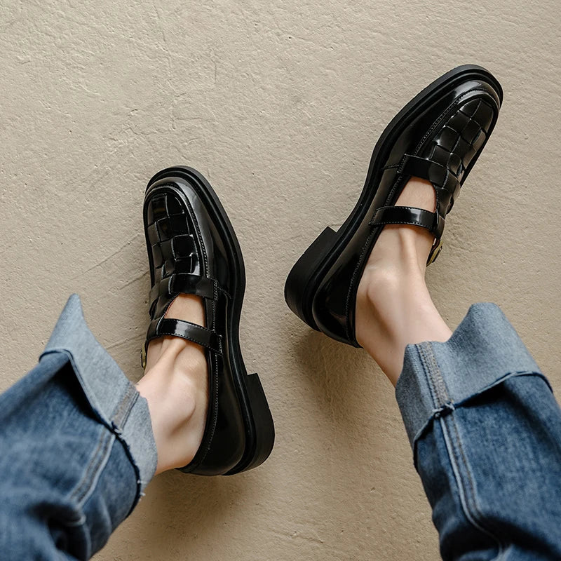 ISAVA - VINTAGE RETRO FLATS