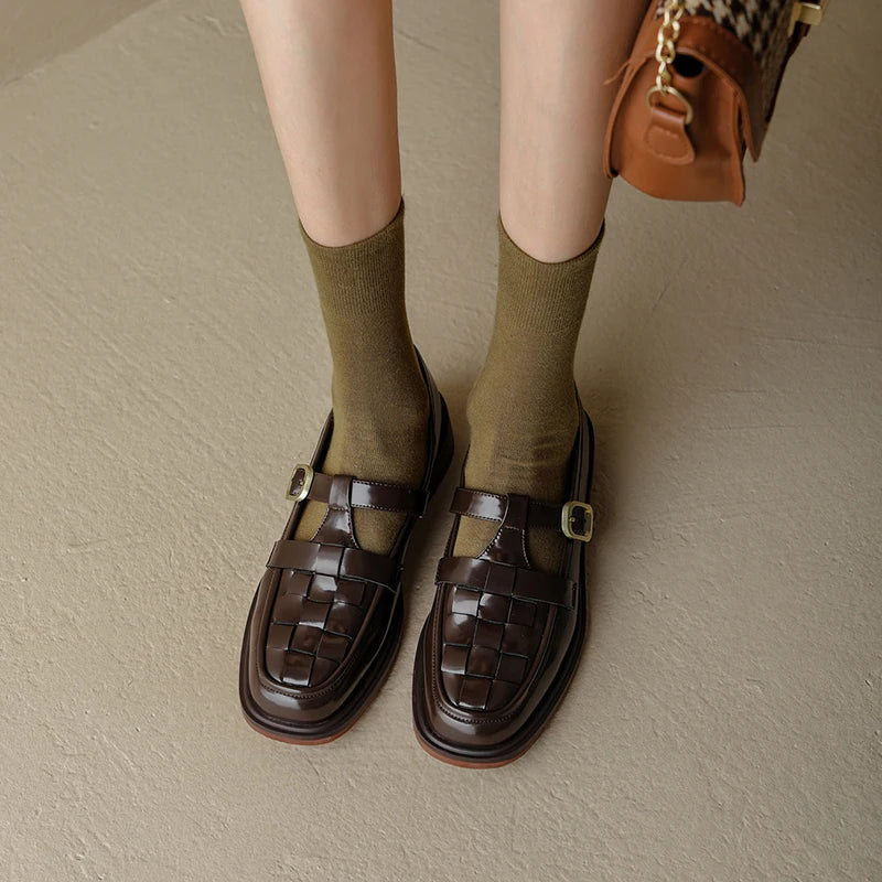 ISAVA - VINTAGE RETRO FLATS