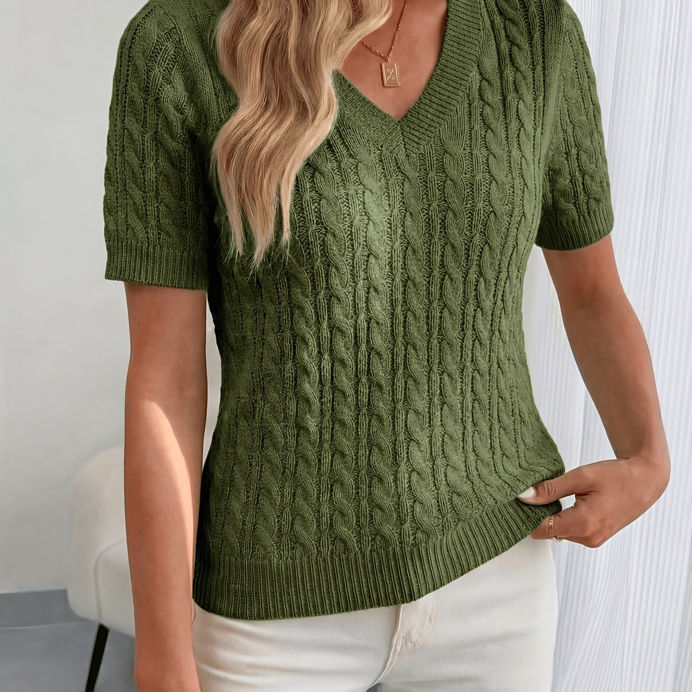 ELSIE – RIBBED V-NECK KNIT TOP