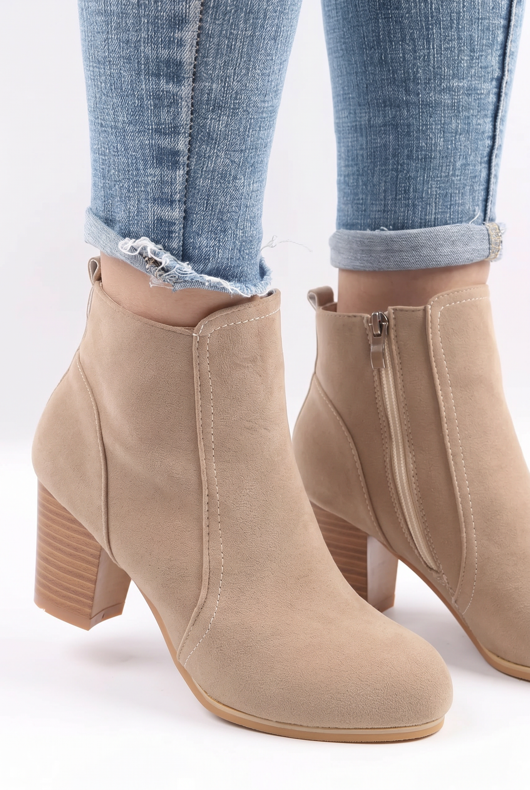 ARALYN | ORTHOPEDIC CHUNKY ANKLE BOOTS FOR WOMEN