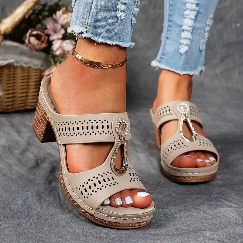 DELACROIX - COMFORTABLE ORTHOPAEDIC HEELED SANDALS